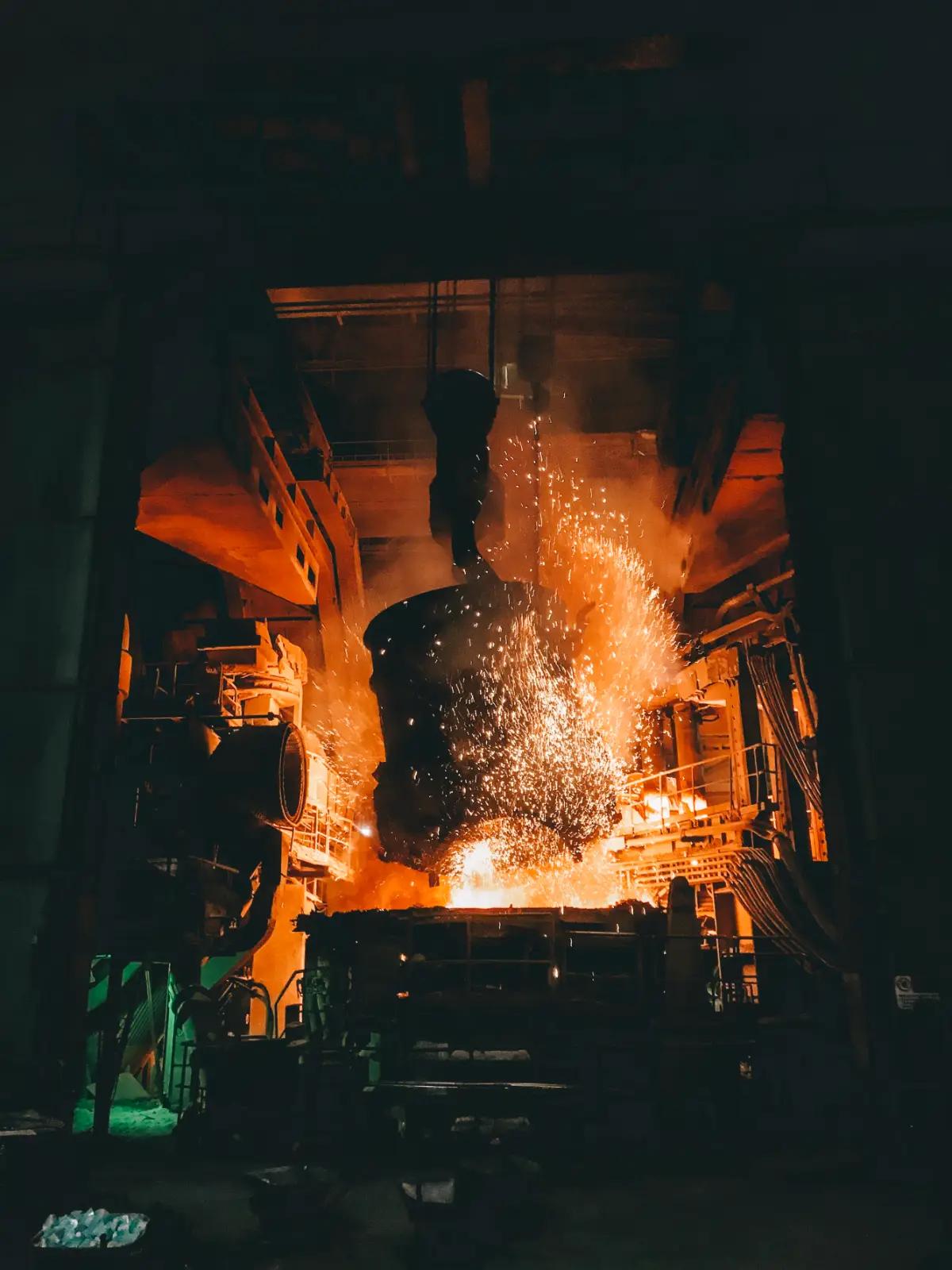 Metallschmelz- und Verarbeitungsunternehmen